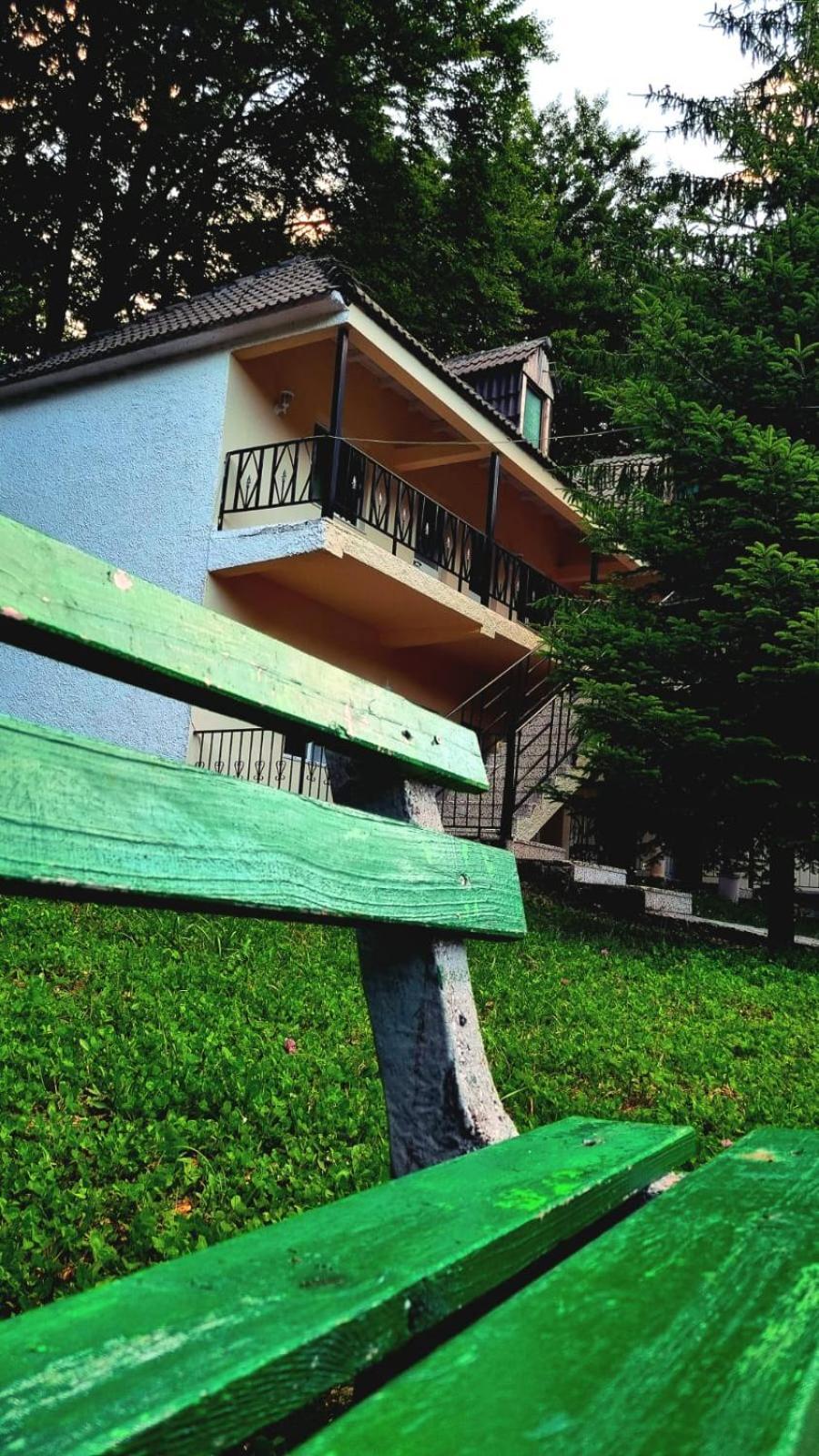 Bujtina Te Grima Hotel Theth Exterior photo